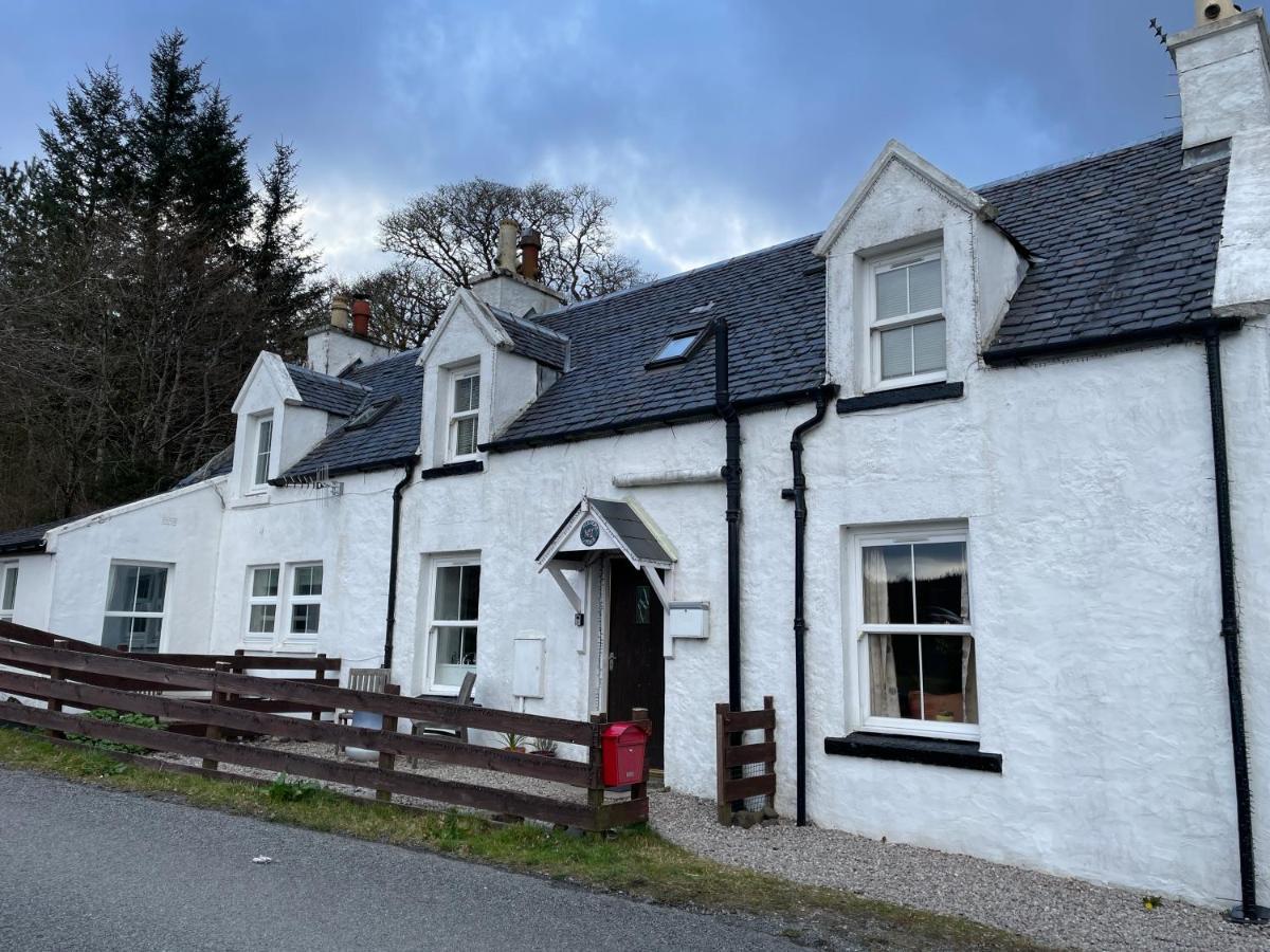 1 Keepers Cottage Skeabost Bridge Isle Of Skye 外观 照片